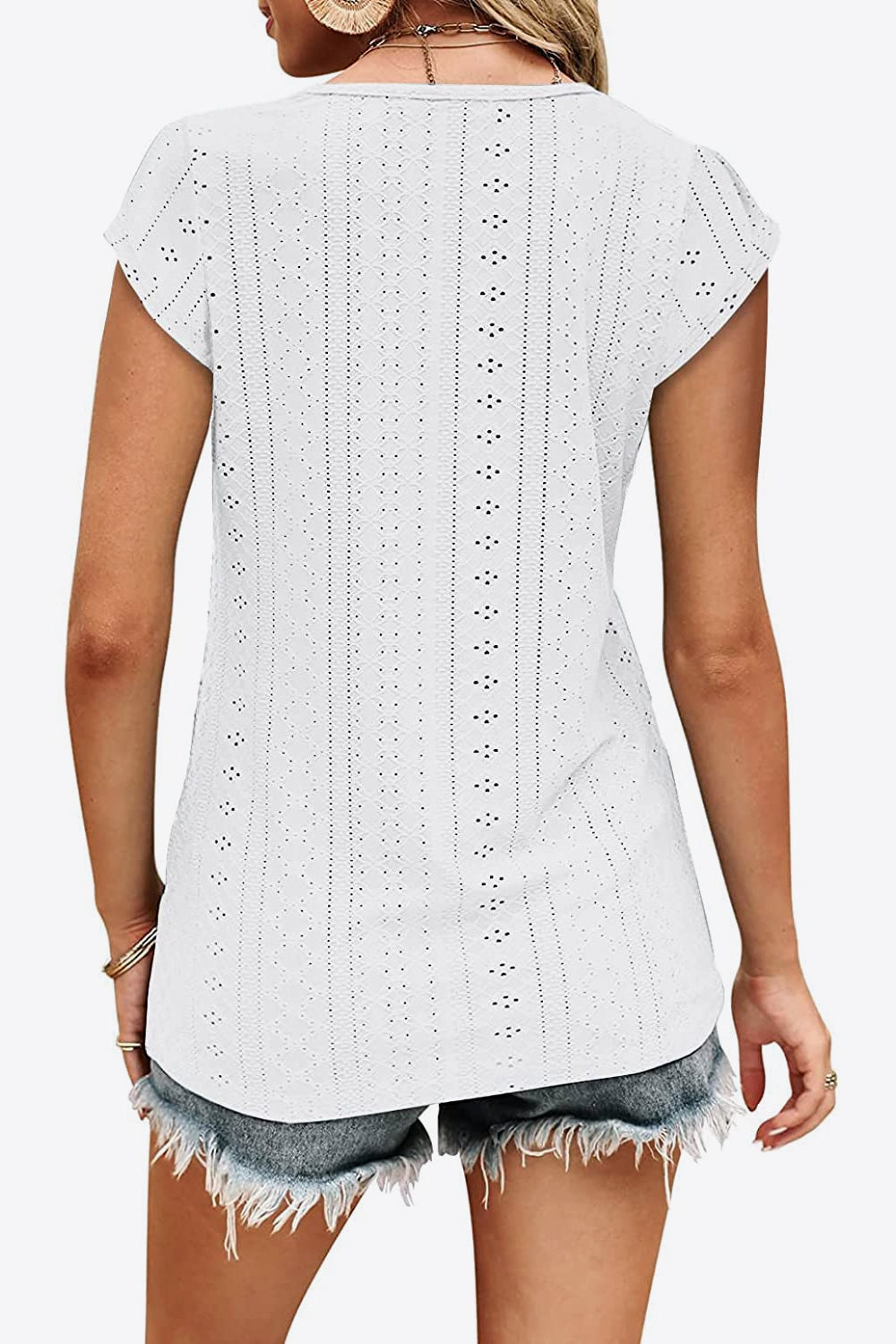 Eyelet Contrast V-Neck Tee-Stylish-Comfortable