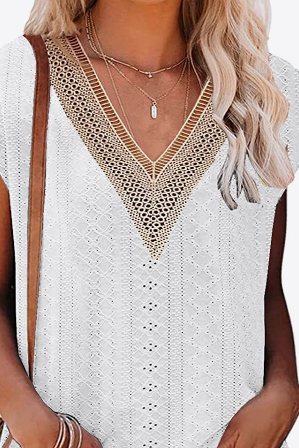 Eyelet Contrast V-Neck Tee-Stylish-Comfortable